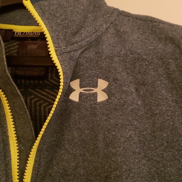 Under Armour half zip up fleece - Picture 2 of 4